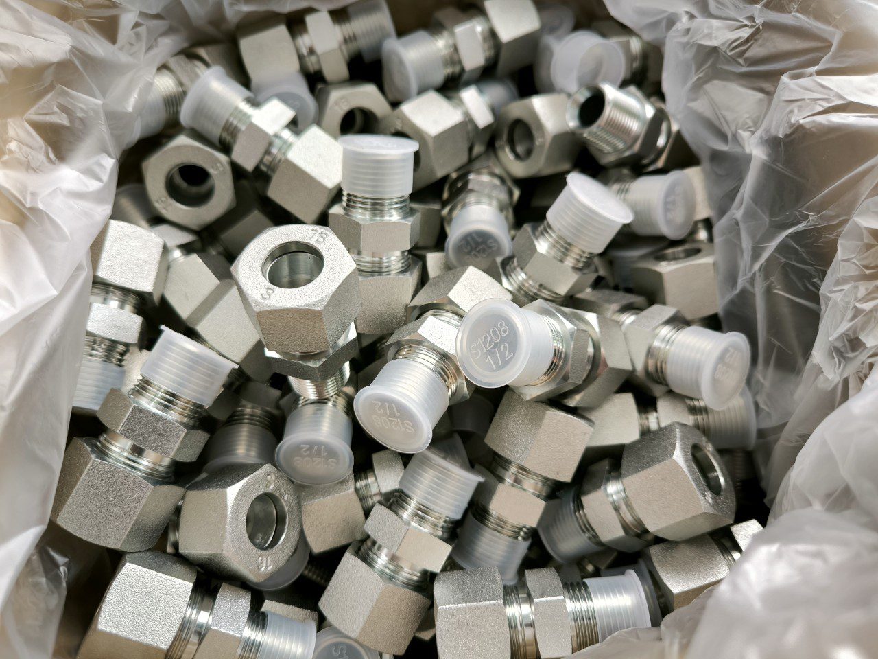 Đầu nối hạt bắp R1/2 OD16